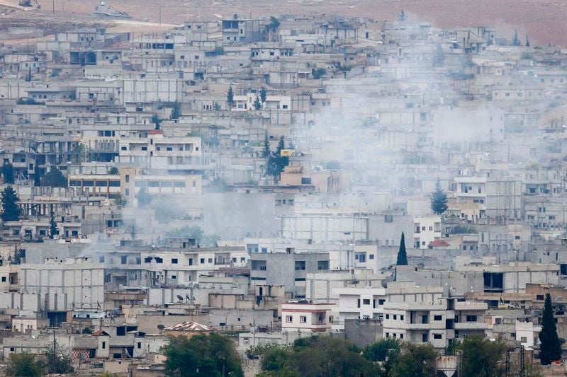 Les raids aériens stoppent l'avancée islamiste à Kobani