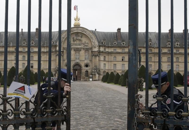 Le forcene des invalides interne en hopital psychiatrique