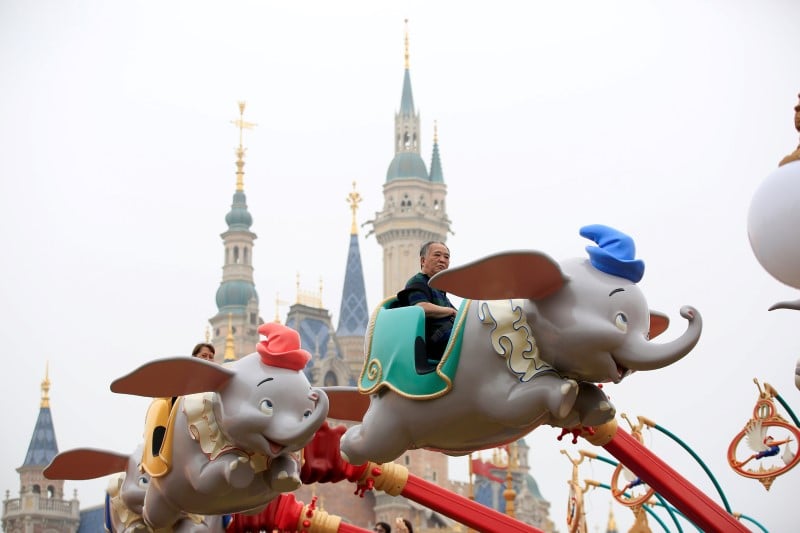 Disney ouvre a shanghai son premier parc en chine