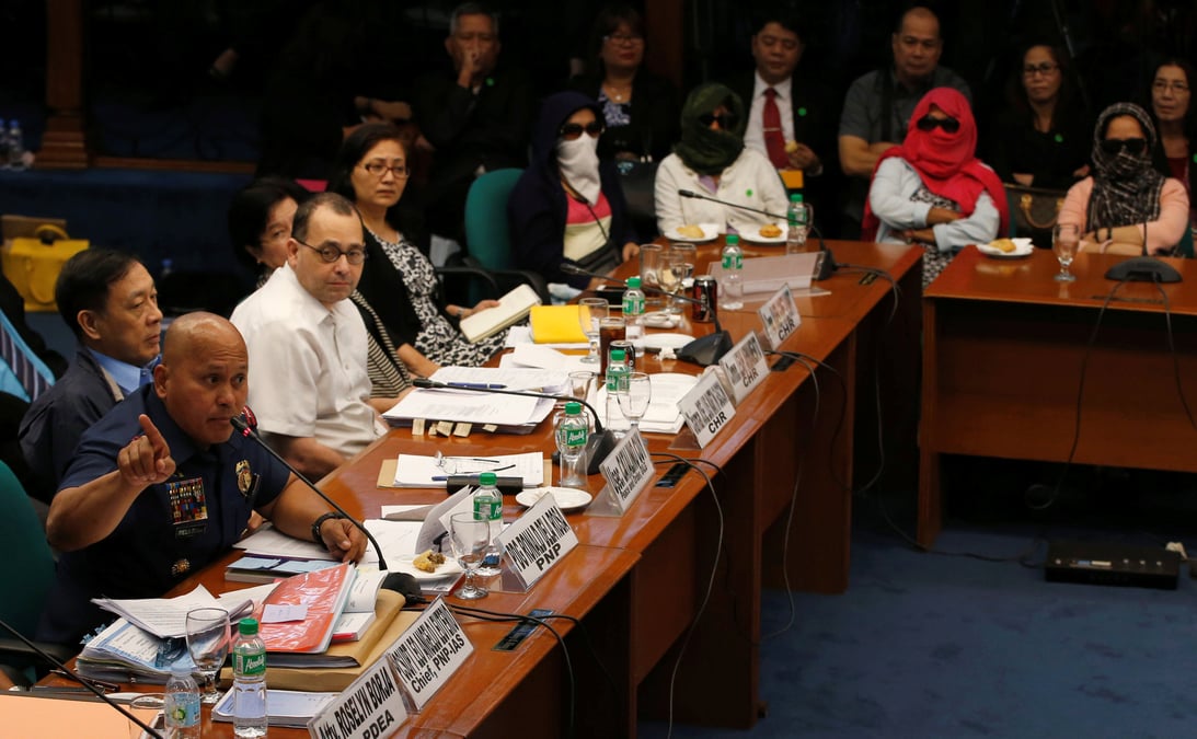 Plus de 1.900 personnes tuees aux philippines dans lutte anti-drogue