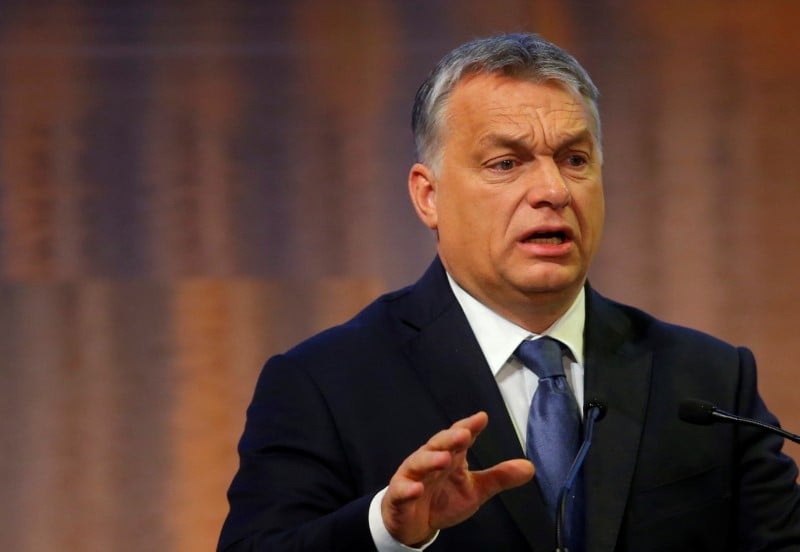 Orban renonce a son amendement sur les quotas de migrants