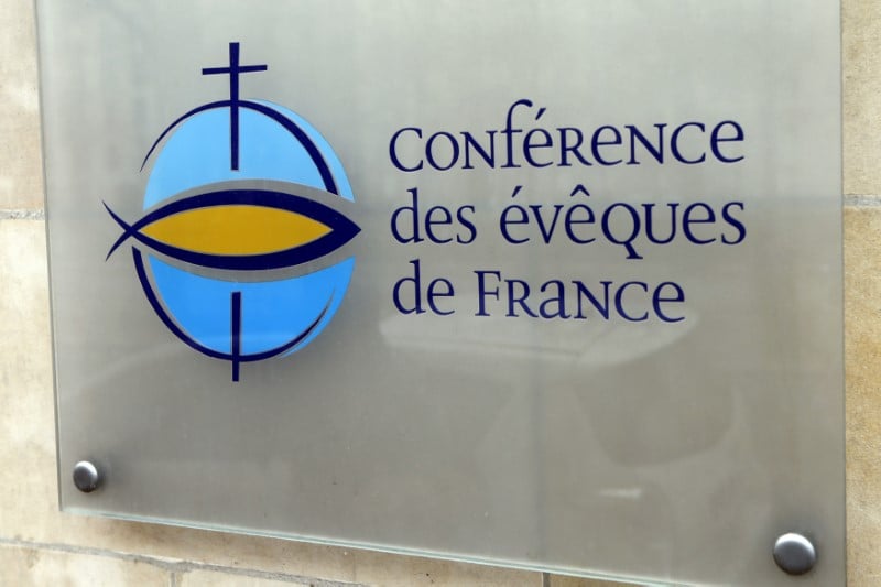 Les eveques deplorent "le cynisme" a l'egard des migrants