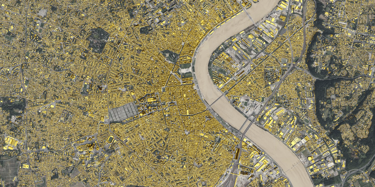 Le cadastre solaire de Bordeaux Métropole permet d'avoir rapidement les informations sur l'installation de panneaux photovoltaïques en toiture mais une grande partie de la ville centre est soumises à des règles de protection du patrimoine.