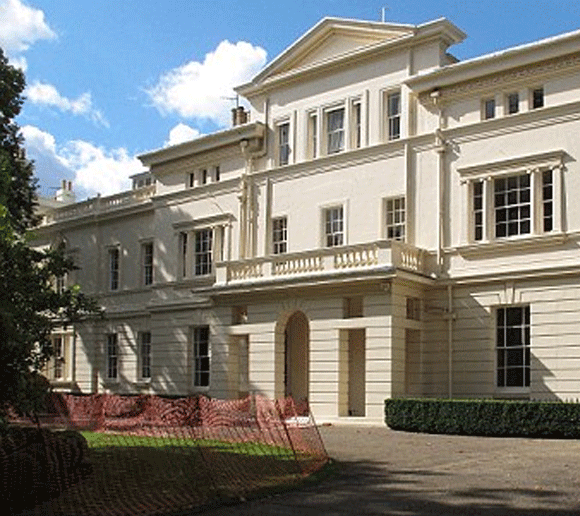 7e/ Un manoir sur l'avenue Kensington Palace Gardens, Londres (GB) - 110 millions d'euros