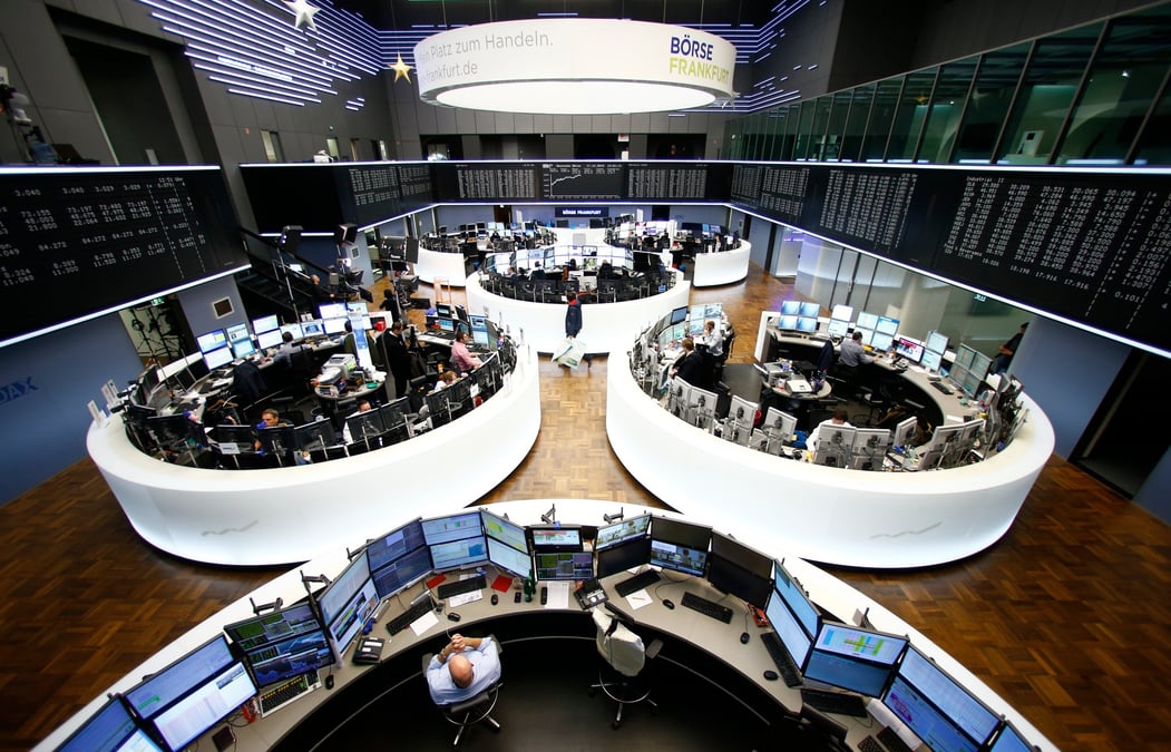Les bourses europeennes reculent a mi-seance