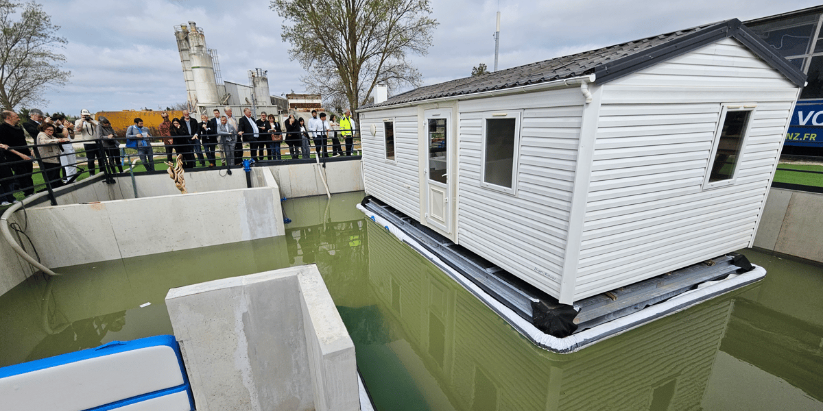 Le centre permet de simuler une inondation pour tester des moyens de protection.