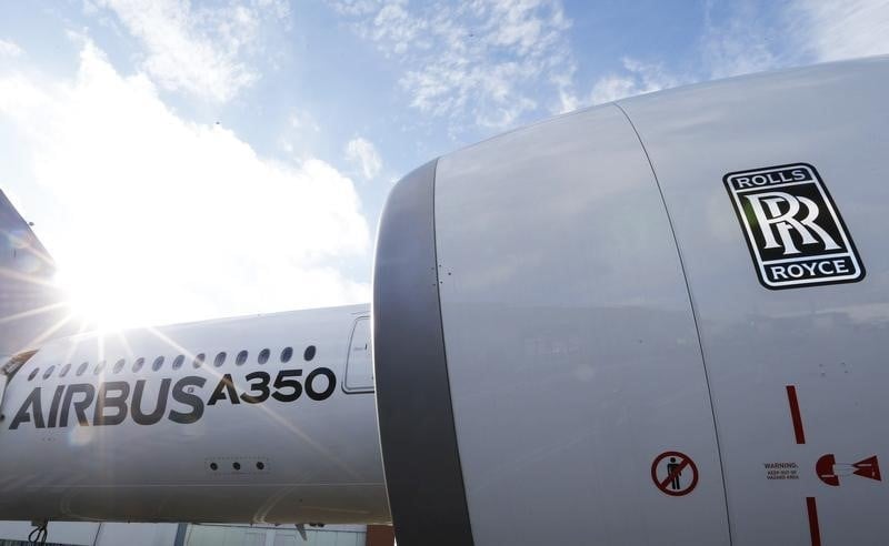 Airbus reporte la livraison de son premier A350 à Qatar Airways