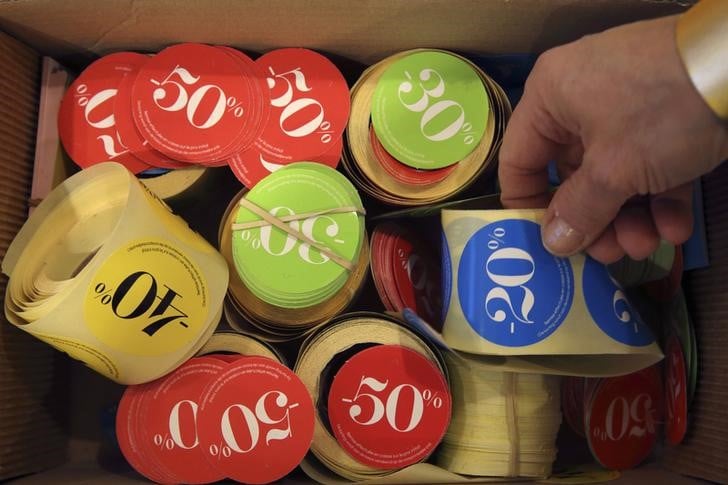 La duree des soldes reduite de six a quatre semaines en france