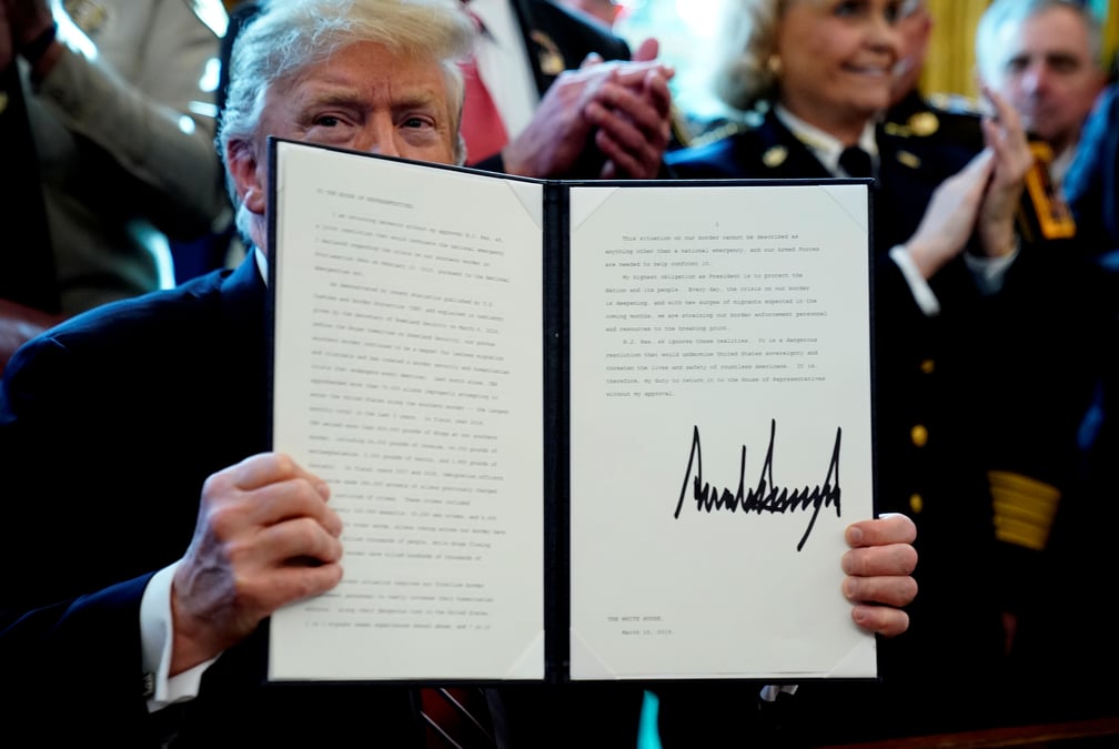 Urgence nationale: trump oppose son veto a la resolution du congres