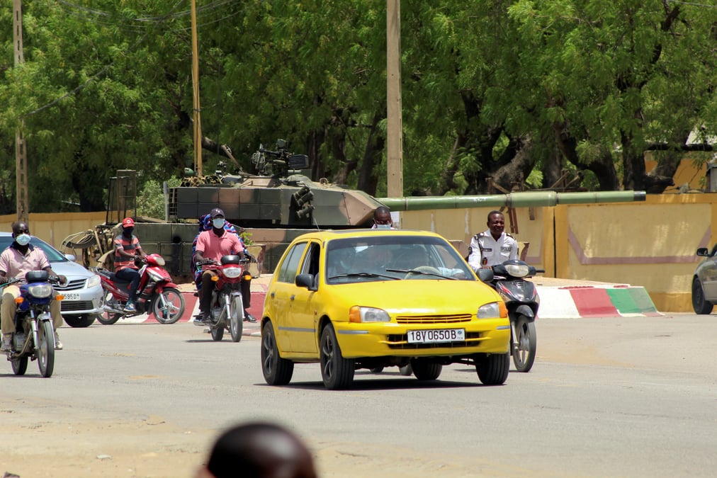 La priorite au tchad est de securiser la situation, dit le drian