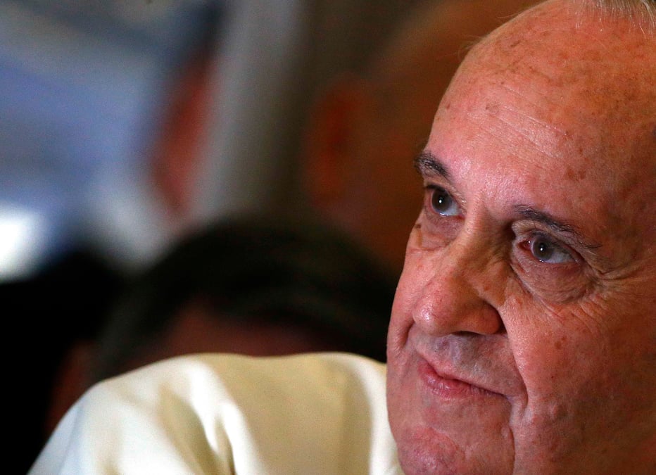 Le pape francois defend les methodes naturelles de controle des naissances