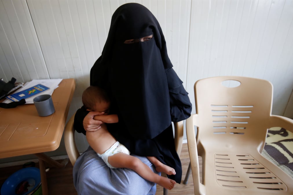 Irak: des familles de djihadistes deplacees sans preavis