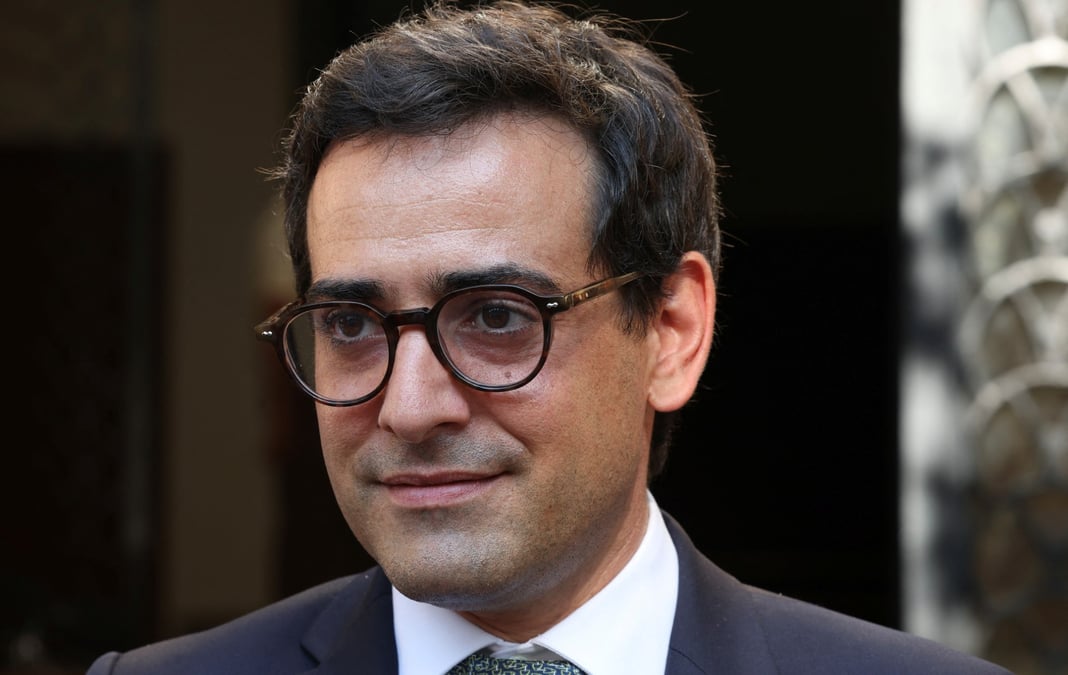 Emmanuel Macron a proposé le nom de son ministre démissionnaire des Affaires étrangères Stéphane Séjourné.