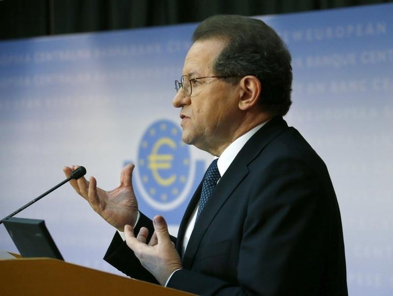 La BCE réfléchira à des rachats de dette au début de 2015
