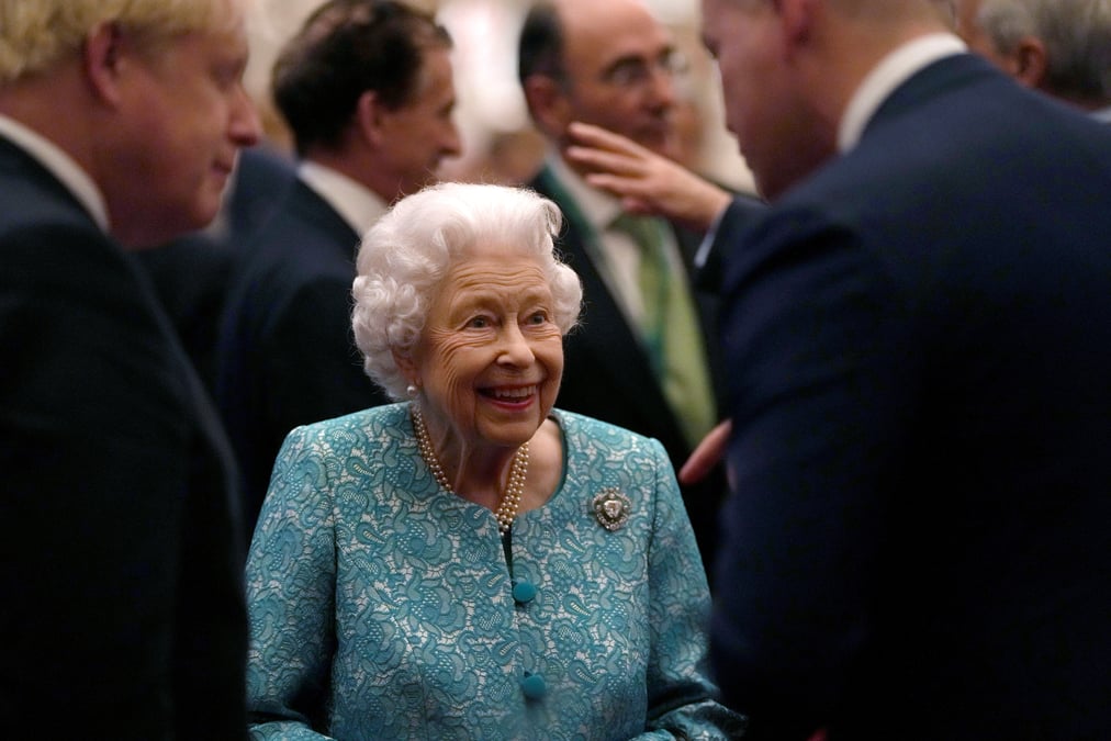 La reine elizabeth ii hospitalisee pendant une nuit