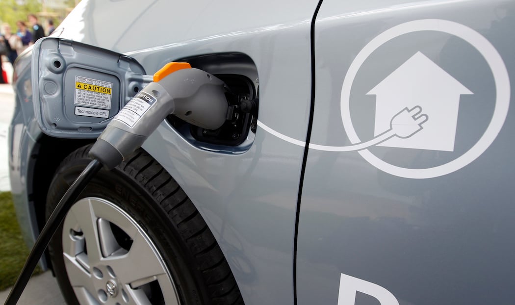 La recharge la plus chère se fait sur des bornes ultrarapides au bord des autoroutes, auprès des exploitants comme TotalEnergies ou Ionity.