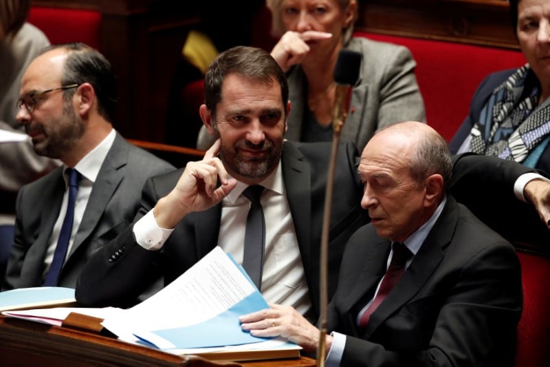 Castaner justifie les propos sur le "benchmarking" des migrants