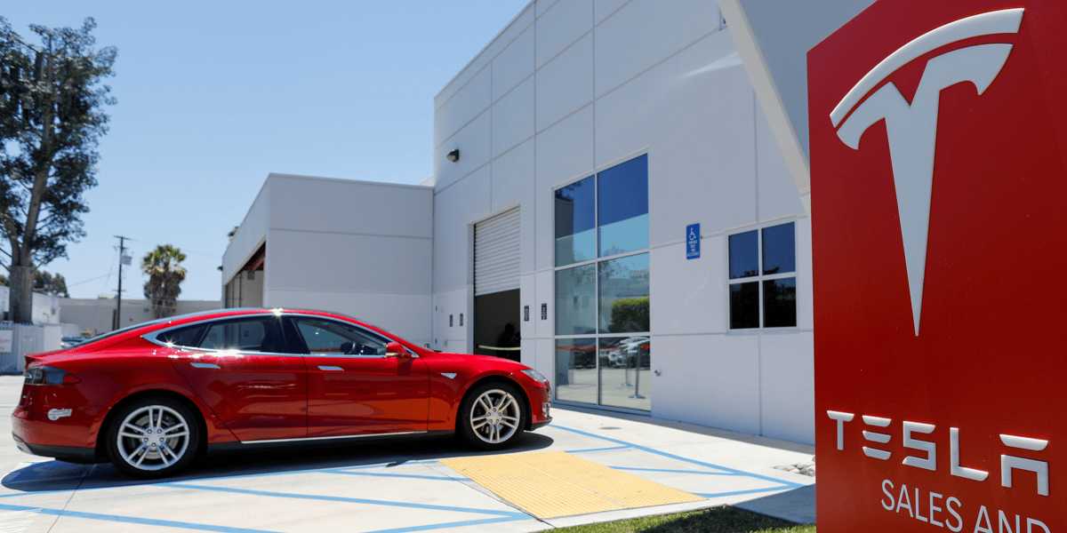 Tesla: le conseil informe la semaine derniere du projet de musk