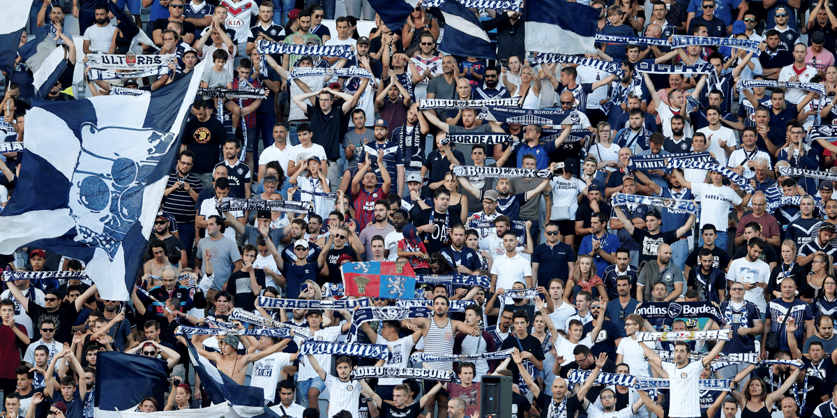 Le repreneur des girondins de bordeaux conteste par des supporters