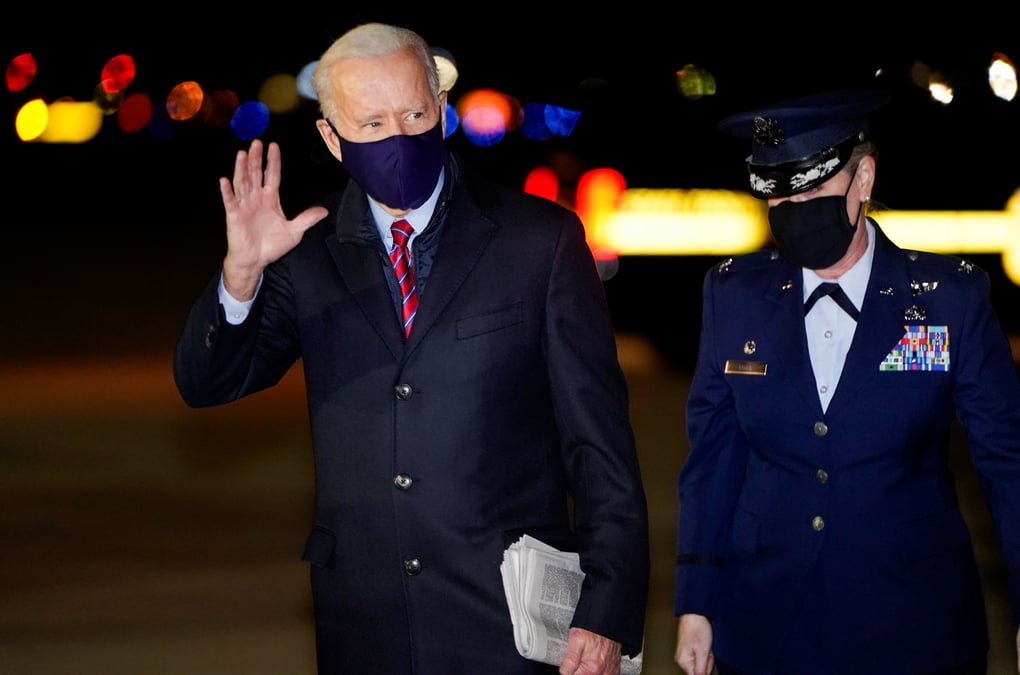 Usa: pour biden, trump ne devrait pas avoir acces a des rapports des renseignements, selon cbs