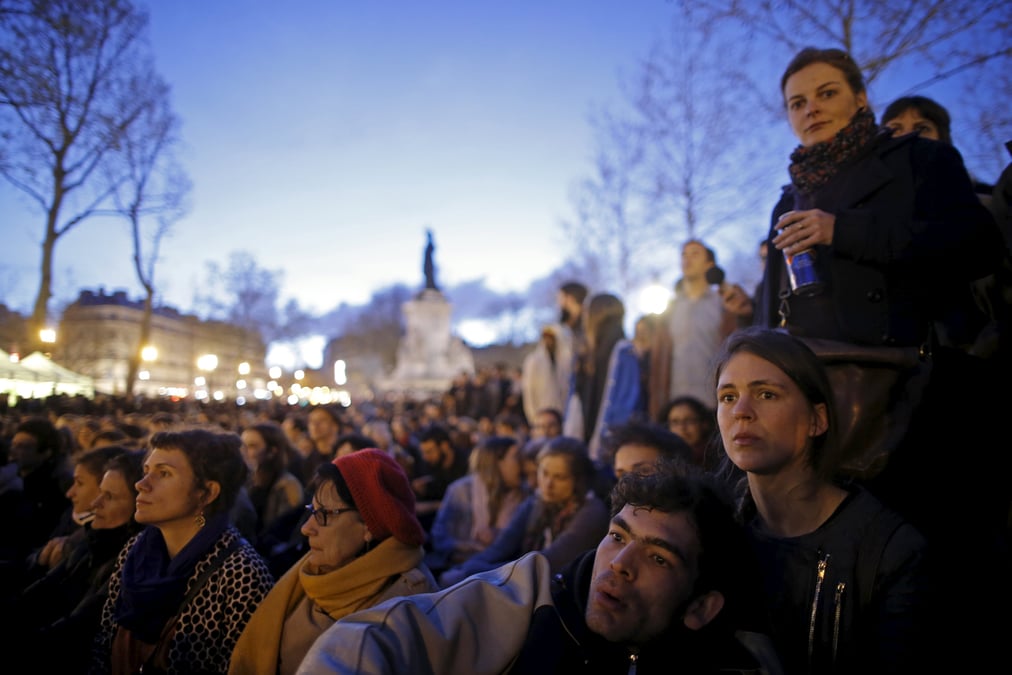 Nouvelles violences nocturnes et interpellations a paris
