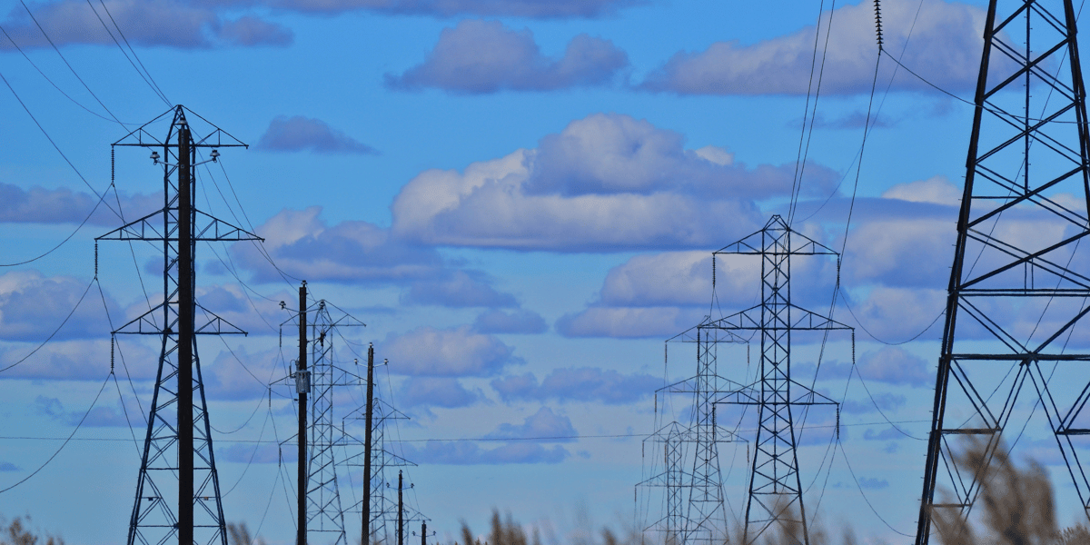 Smart Grid Réseau électrique électricité pylônes
