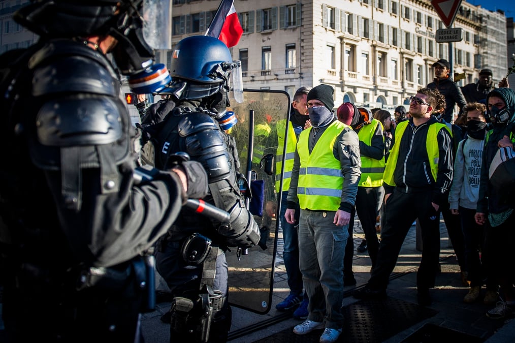 Gilets jaunes manifestation CRS