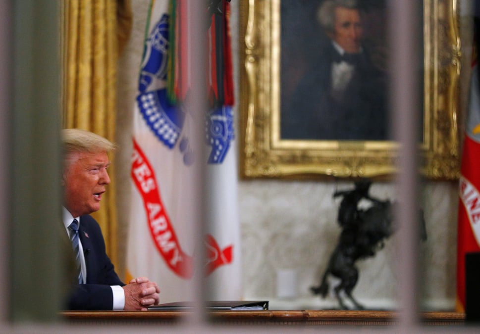 Trump "pas inquiet" d'avoir ete potentiellement expose au coronavirus