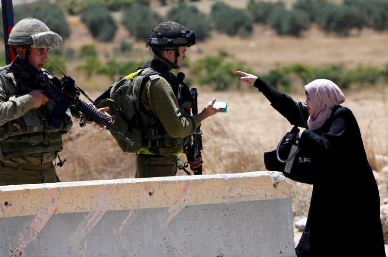 Heurts entre des soldats israeliens et des palestiniens en cisjordanie