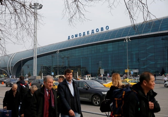 Un avion de ligne russe s'ecrase pres de moscou