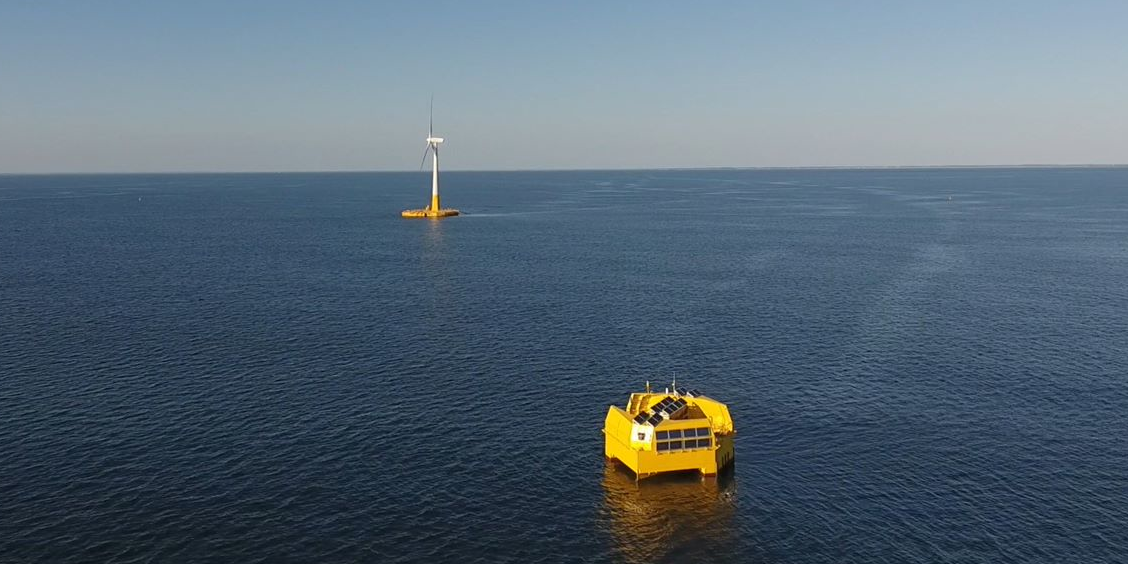 Sealhyfe va affronter les conditions extrêmes de l'océan cet hiver. Les données recueillies permettront d'optimiser la conception, le pilotage automatique, la maintenance... des électrolyseurs en mer comme à terre.