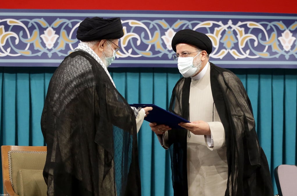 Le nouveau president iranien raissi promet la levee des sanctions americaines