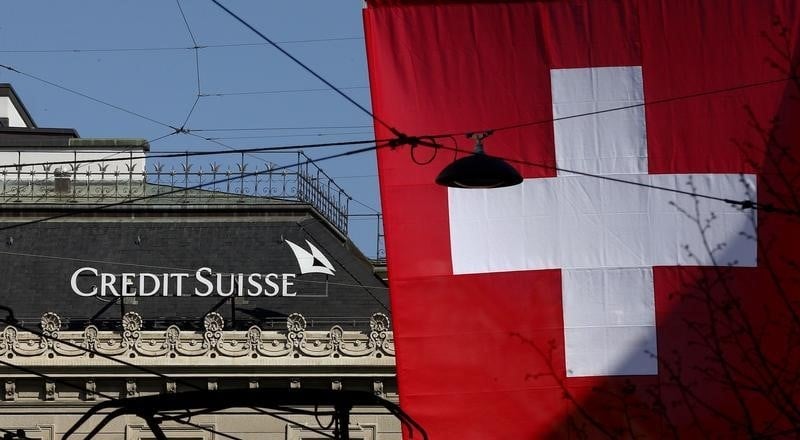 Credit suisse negocierait un reglement amiable pour crossfinder