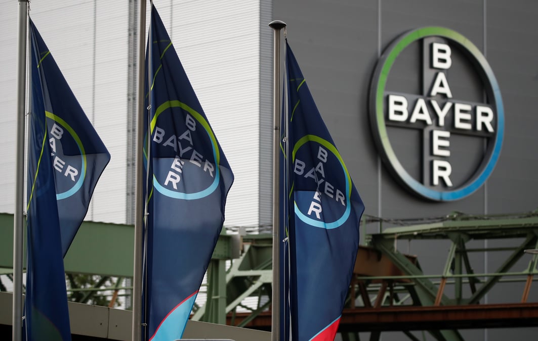 Bayer reconnait des "obstacles" dans l'accord de 11 milliards de dollars sur le roundup