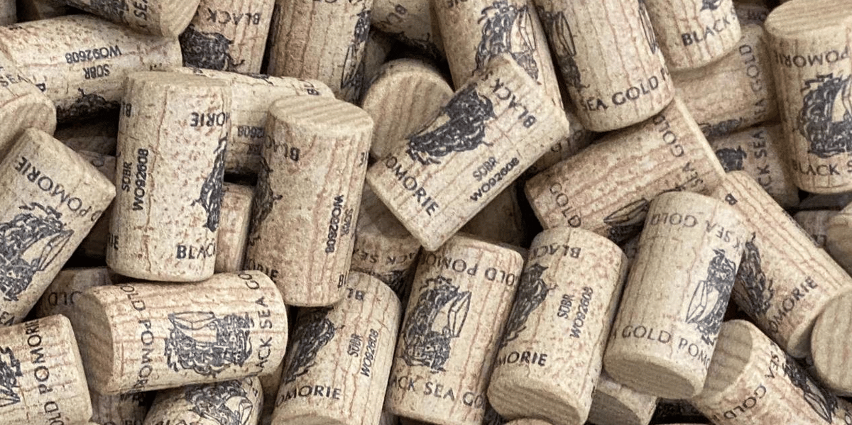 Vinventions (ex-Normacor) vient de terminer l'installation, dans son usine de Rivesaltes, d'une ligne d'extrusion pour produire sa nouvelle gamme Sübr, dont les bouchons sont destinés aux marchés des vins premium et super-premium.