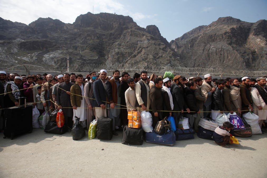 Le pakistan rouvre sa frontiere avec l'afghanistan