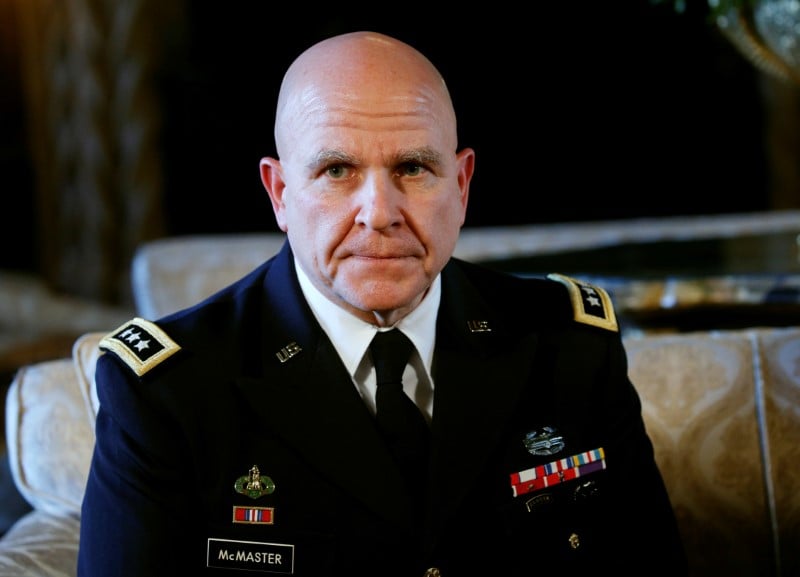 Le conseiller a la securite nationale de trump en visite au pakistan