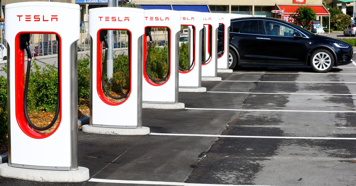 Tesla promet d'ameliorer le freinage de sa model 3