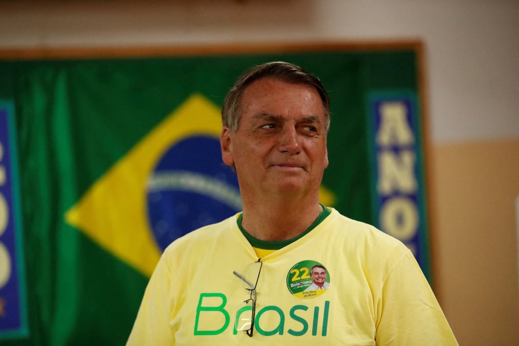 Jair bolsonaro vote lors du second tour de l'election presidentielle du bresil, a rio de janeiro