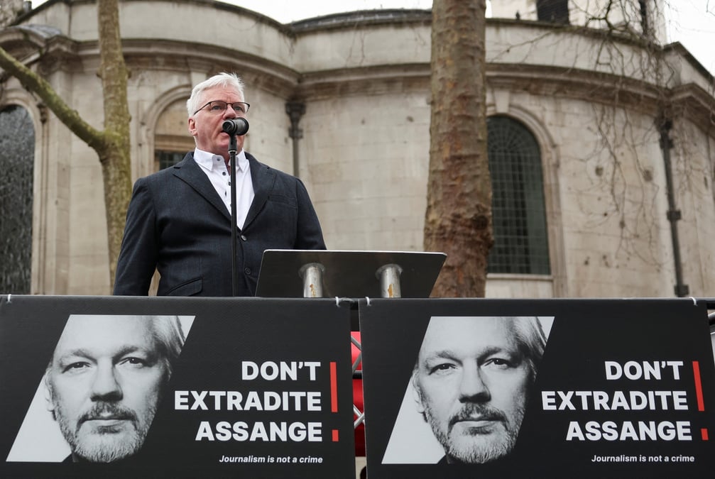 Le redacteur en chef de wikileaks, kristinn hrafnsson, le jour du recours d'assange contre son extradition vers les etats-unis, a londres