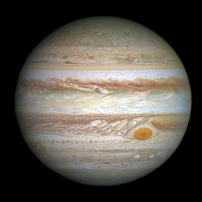 La grande tache rouge de Jupiter rétrécit, montre Hubble