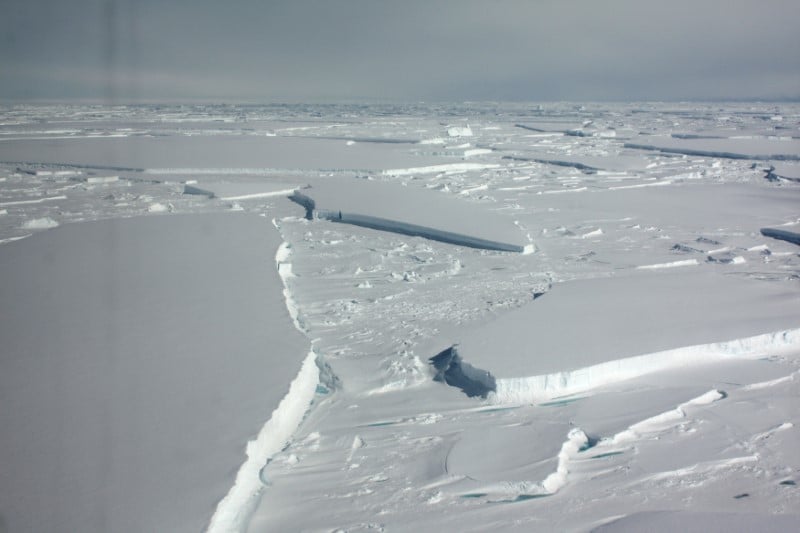 Un iceberg geant se detache de l'antarctique