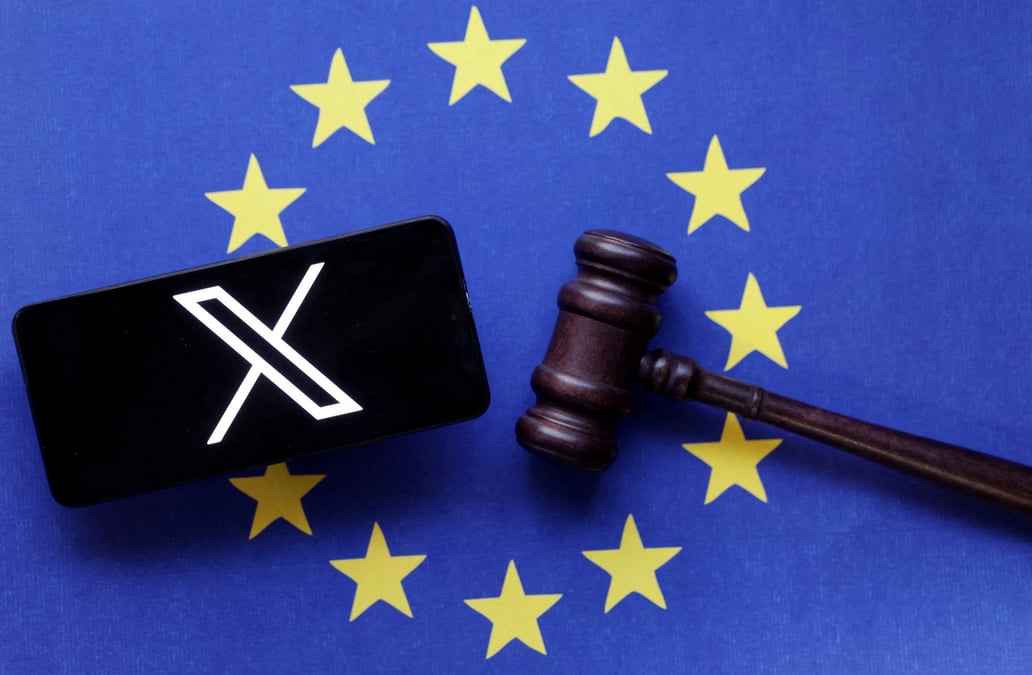 Illustration montrant le logo x, le drapeau de l'ue et un marteau du juge