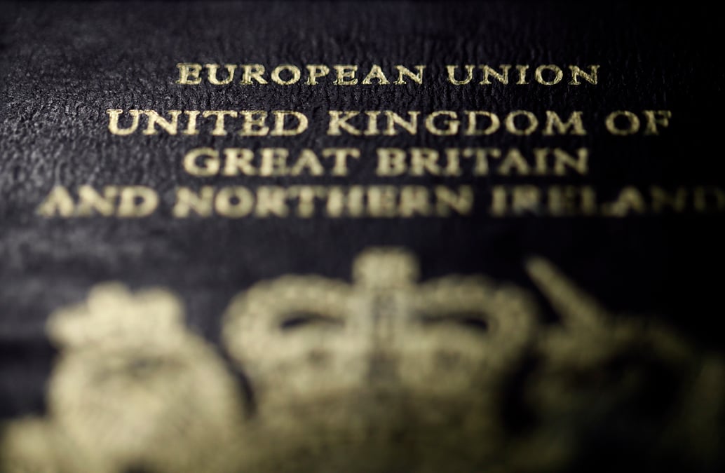 Londres suspend l'octroi de passeports a 2 millions de livres