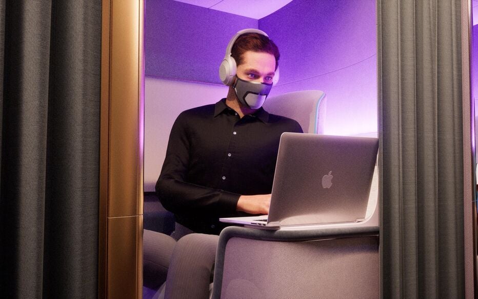 Skyted a réalisé les premiers essais usagers de son masque anti-bruit pour garantir discrétion et confidentialité lors d'une réunion en visio ou un appel téléphonique.