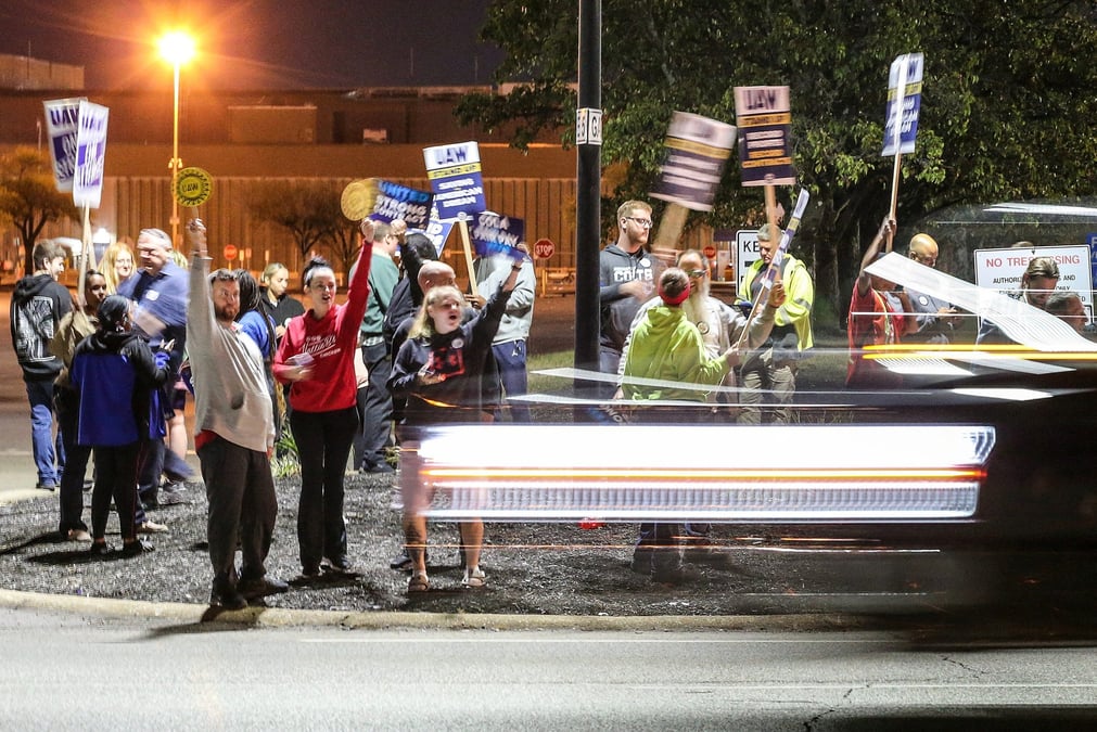 Des grevistes de l'usine ford de louisville