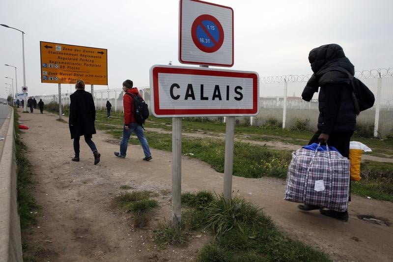 Un mort dans un accident provoque par des migrants pres de calais