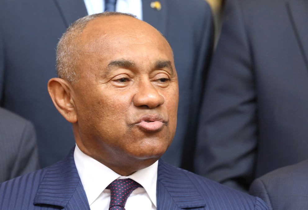 Le president de la confederation africaine de football entendu a paris