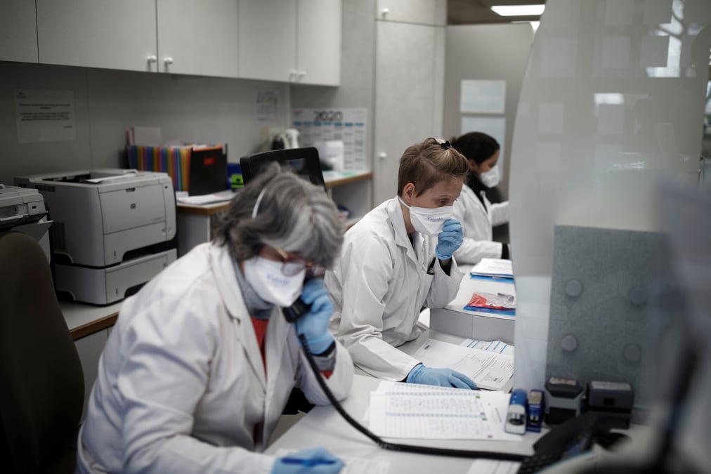 Le cap des 1.000 patients graves franchi en ile-de-france, selon hirsch