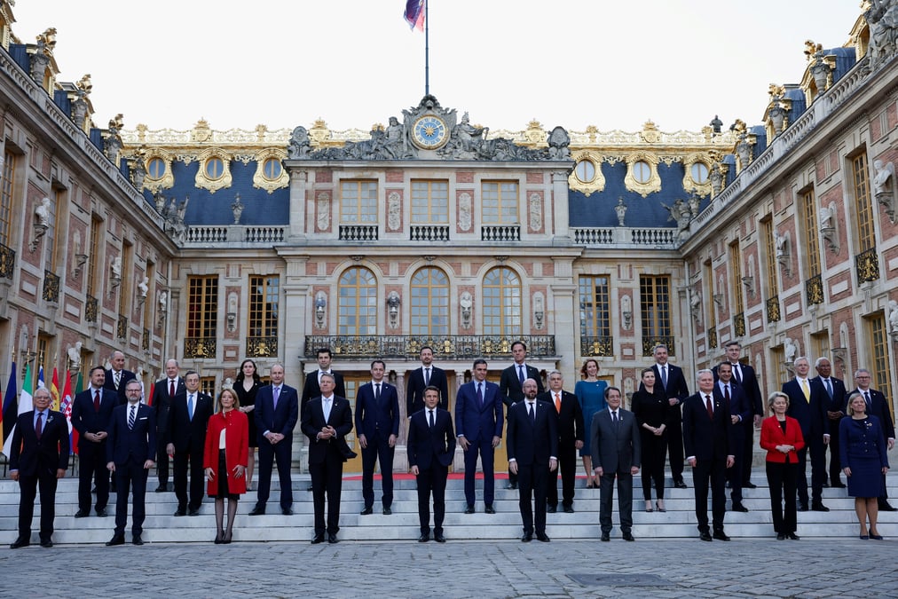 L'ue prete a reduire sa dependance energetique envers moscou, mais des obstacles demeurent